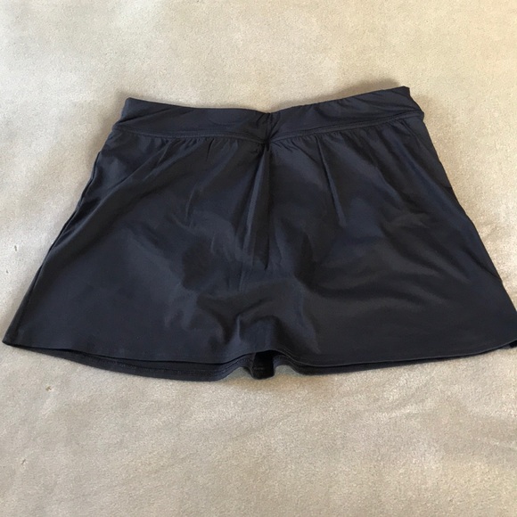 Lands End Swim Skirt. NWOT - Picture 5 of 11